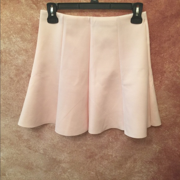 Forever 21 Dresses & Skirts - 🌻 Forever 21 Skater Skirt 🌻
